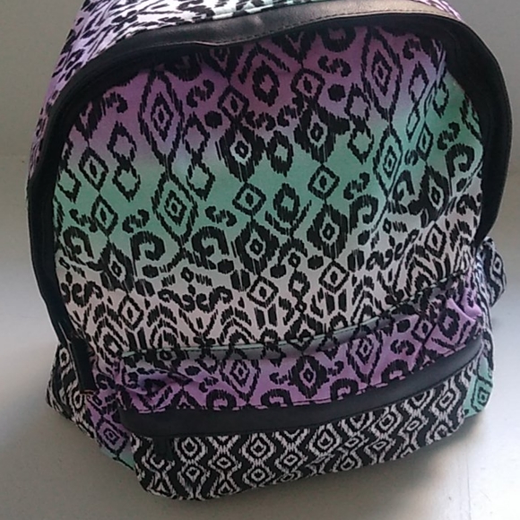 Claire's mini backpack - Picture 2 of 8